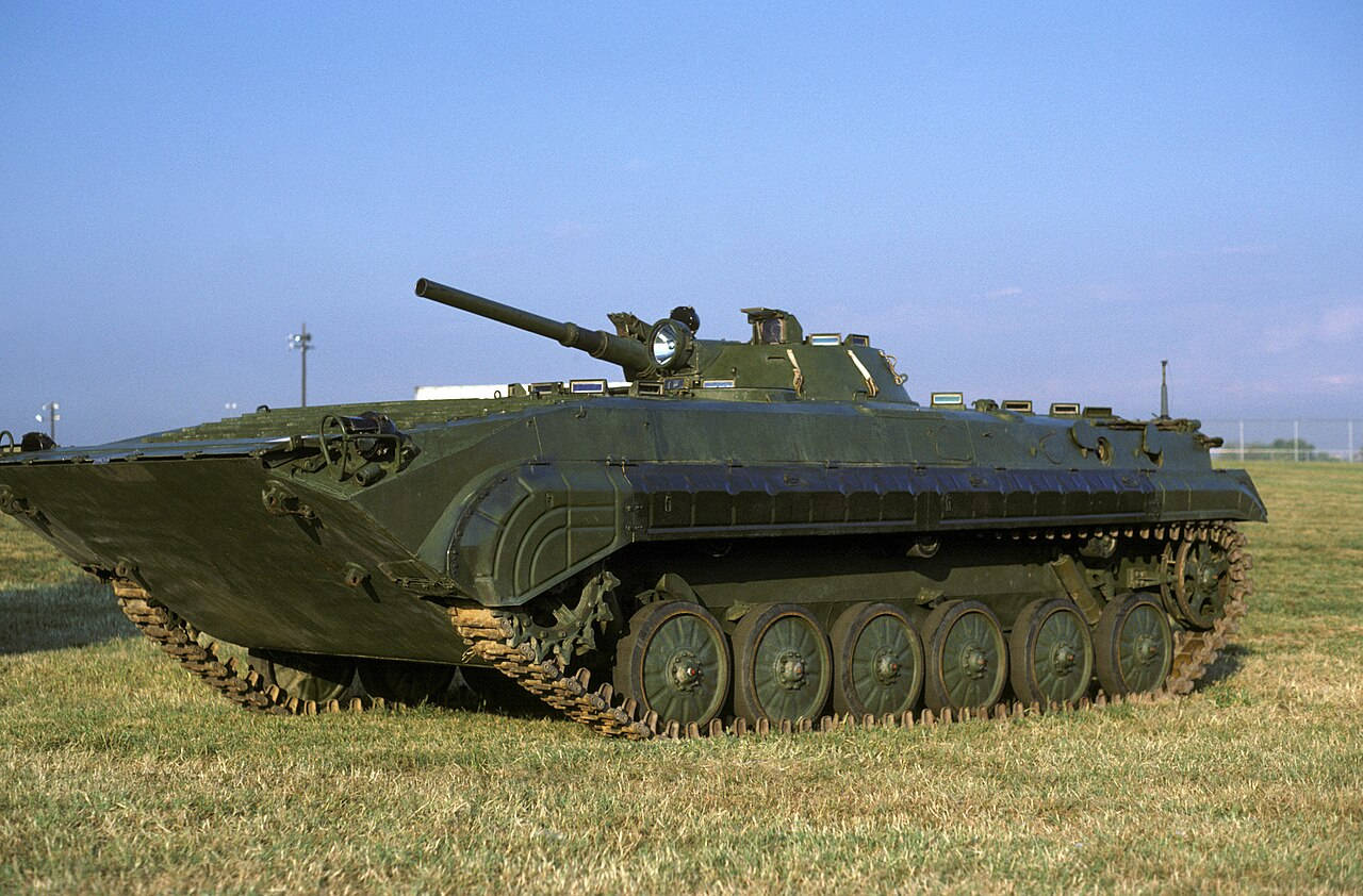 MC-35-410 - BMP-1,2 Track Set  Trumpeter(Workable)