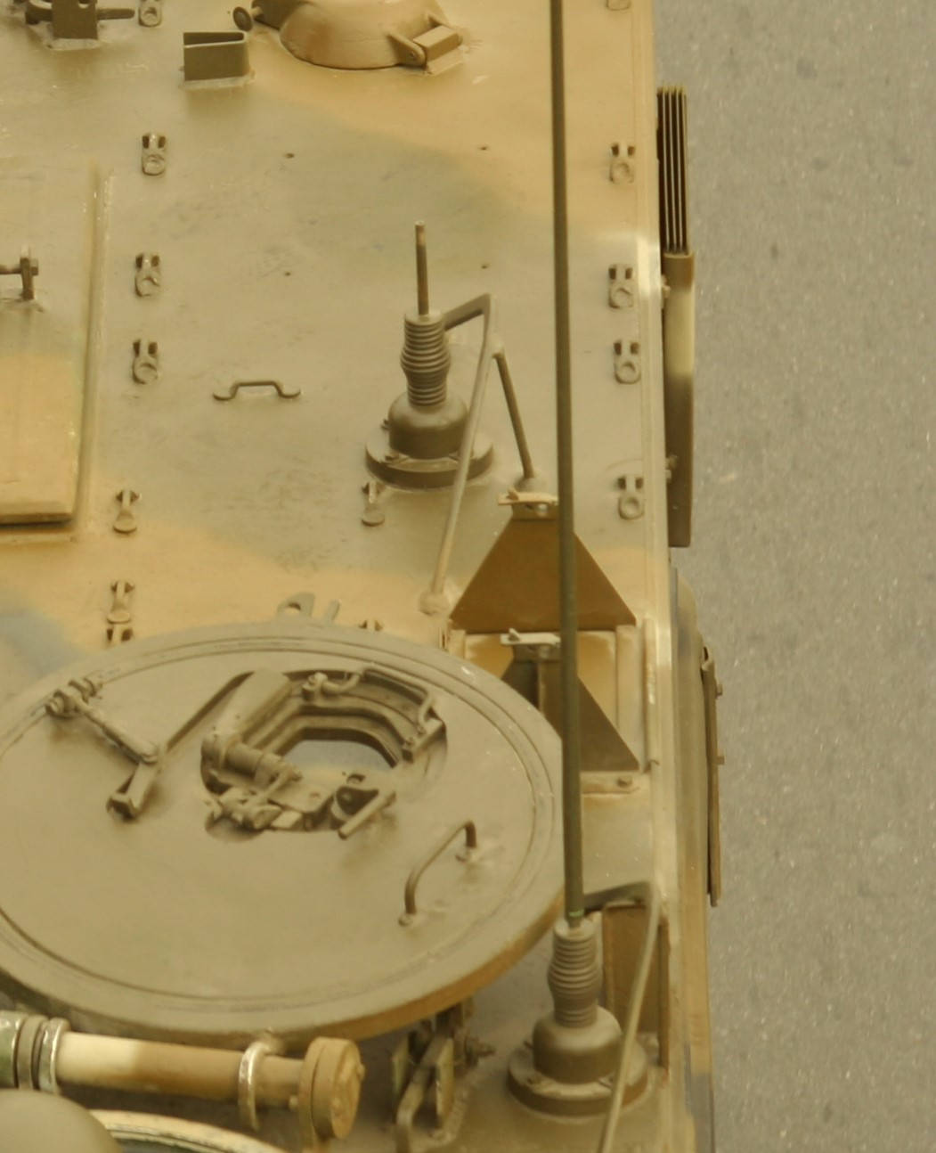 MC-35-490 - M113 Antenna Base Set Version 2